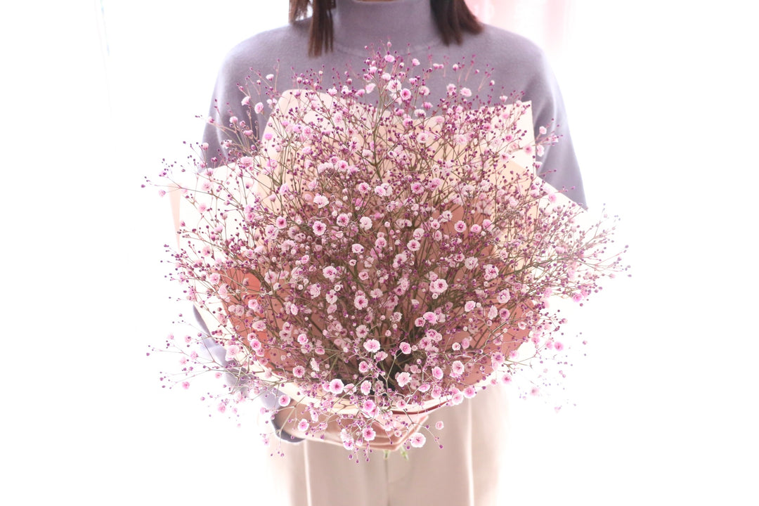 ピンク色のカスミソウ（かすみ草）の花束 5,000円