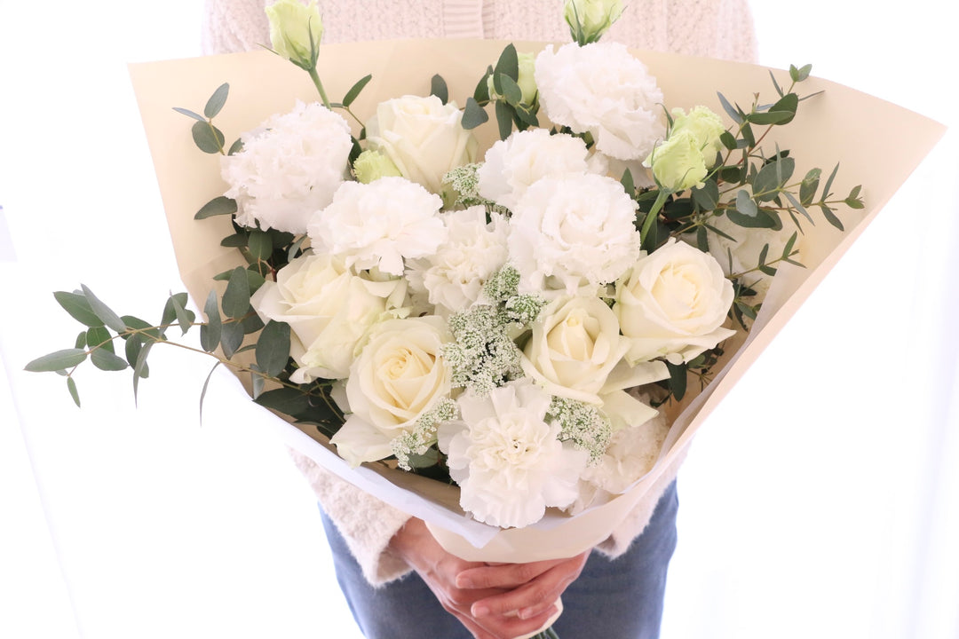 白・グリーンの花束 9,000円
