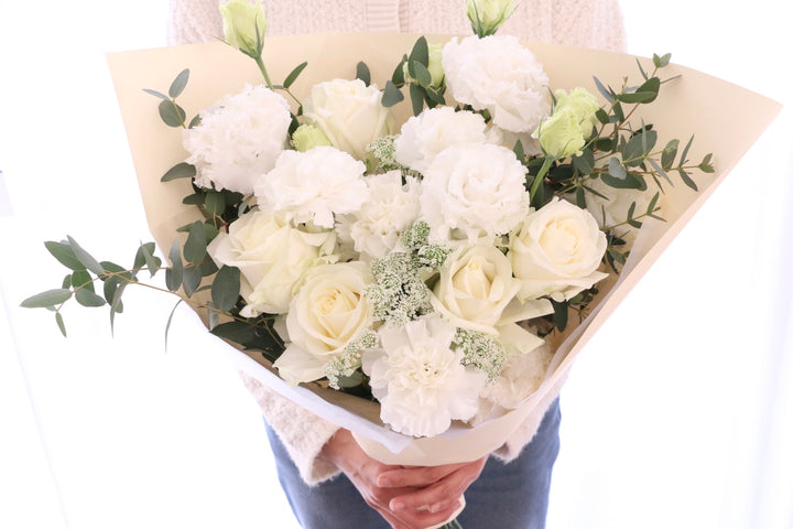 白・グリーンの花束 9,000円