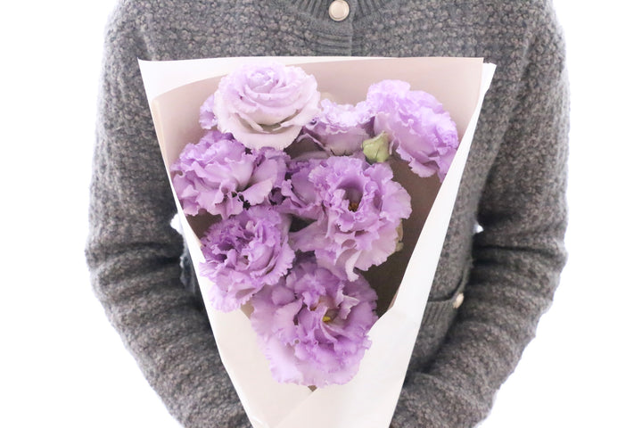 紫色のトルコキキョウの花束（3本）