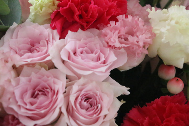 ピンク色バラ入りの花束 Lサイズ 10,000円