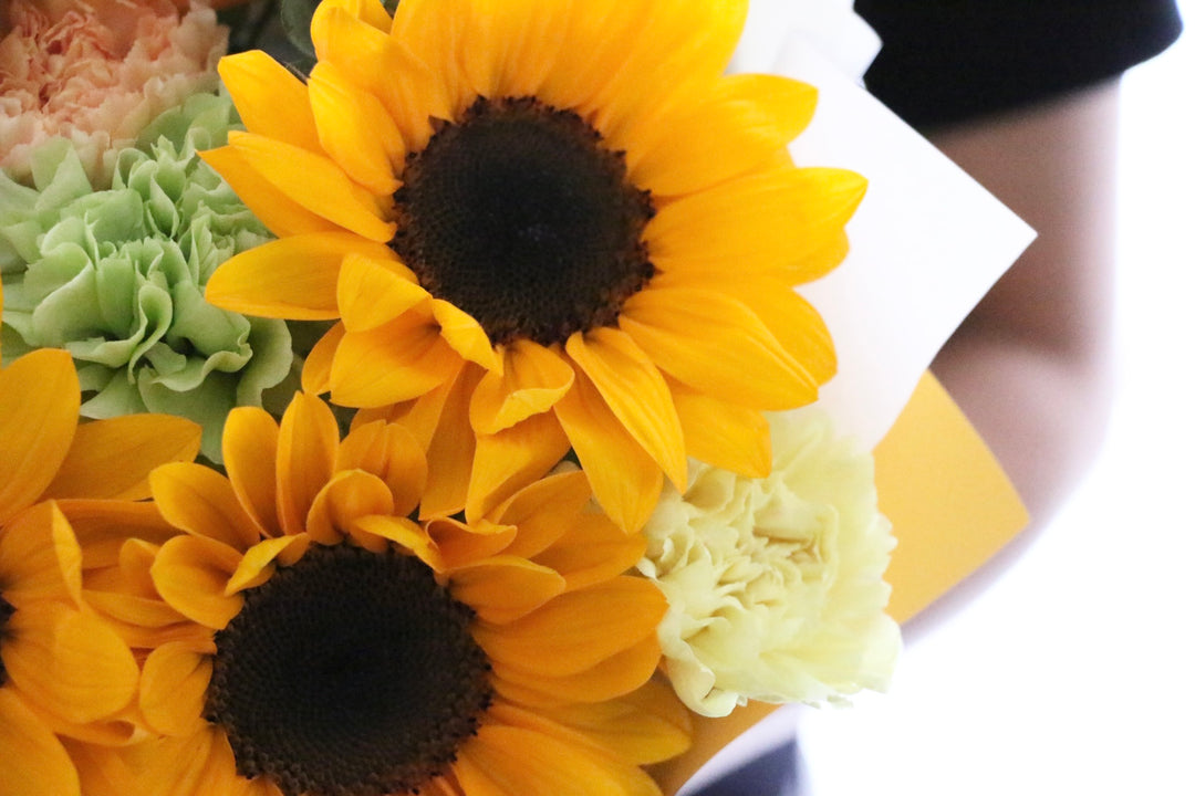 ひまわり入りの花束 6,000円