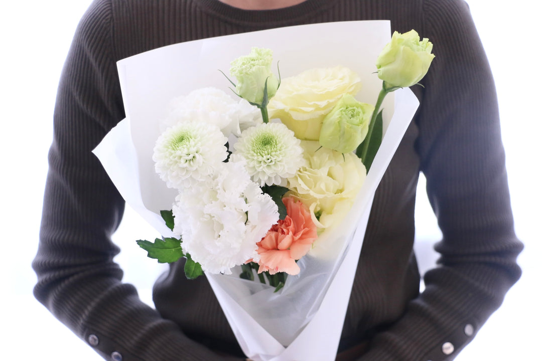 【供花】白色・黄色・オレンジ色のお供え花束 3,000円