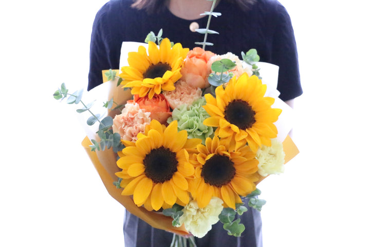 ひまわり入りの花束 6,000円