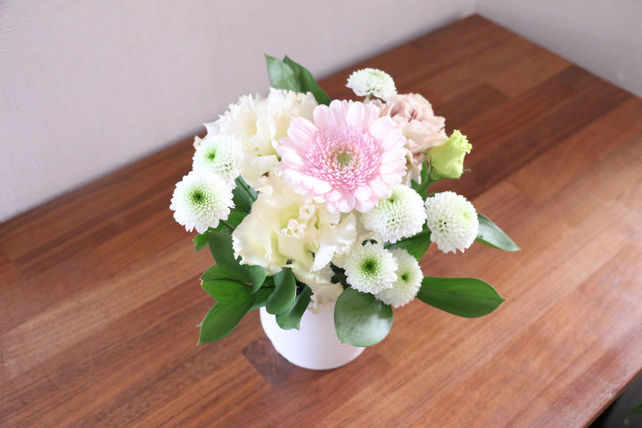 【供花】白色・ピンク色のお供えアレンジメント 3,000円