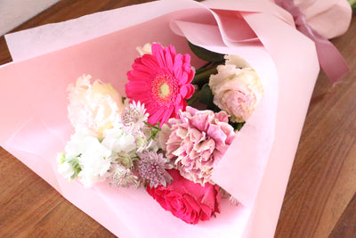 ピンク系の花束 3,000円