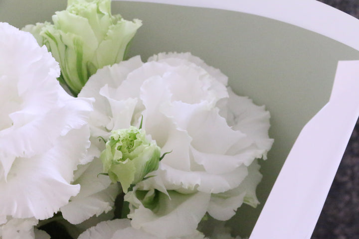 白いトルコキキョウの花束（4本）