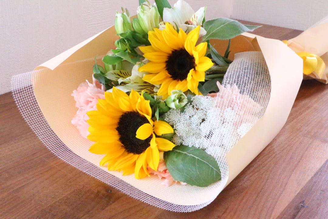 オレンジ色のひまわりの花束 Sサイズ