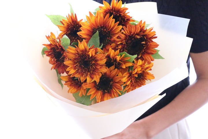 ブラウンのひまわりの花束（10本）