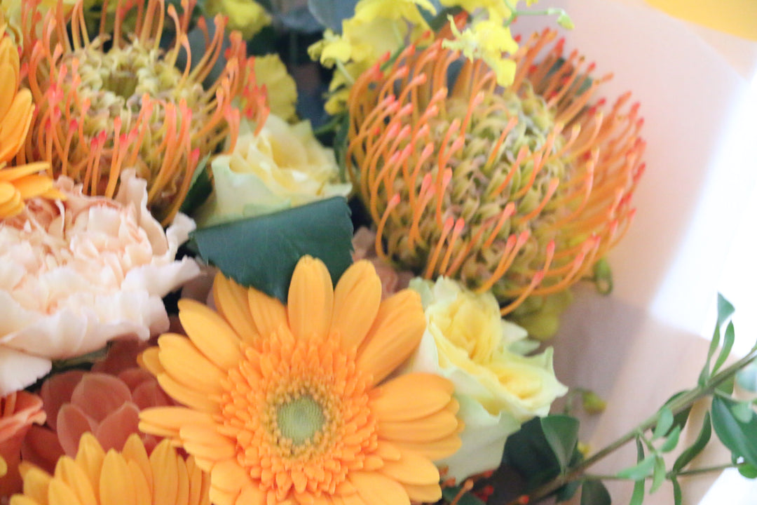 黄色・オレンジ色の花束 15,000円