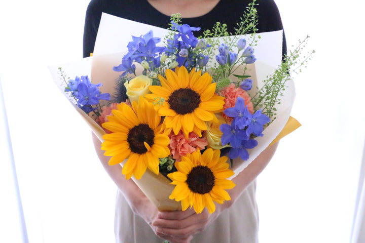 【父の日限定】ひまわり入り花束Mサイズ
