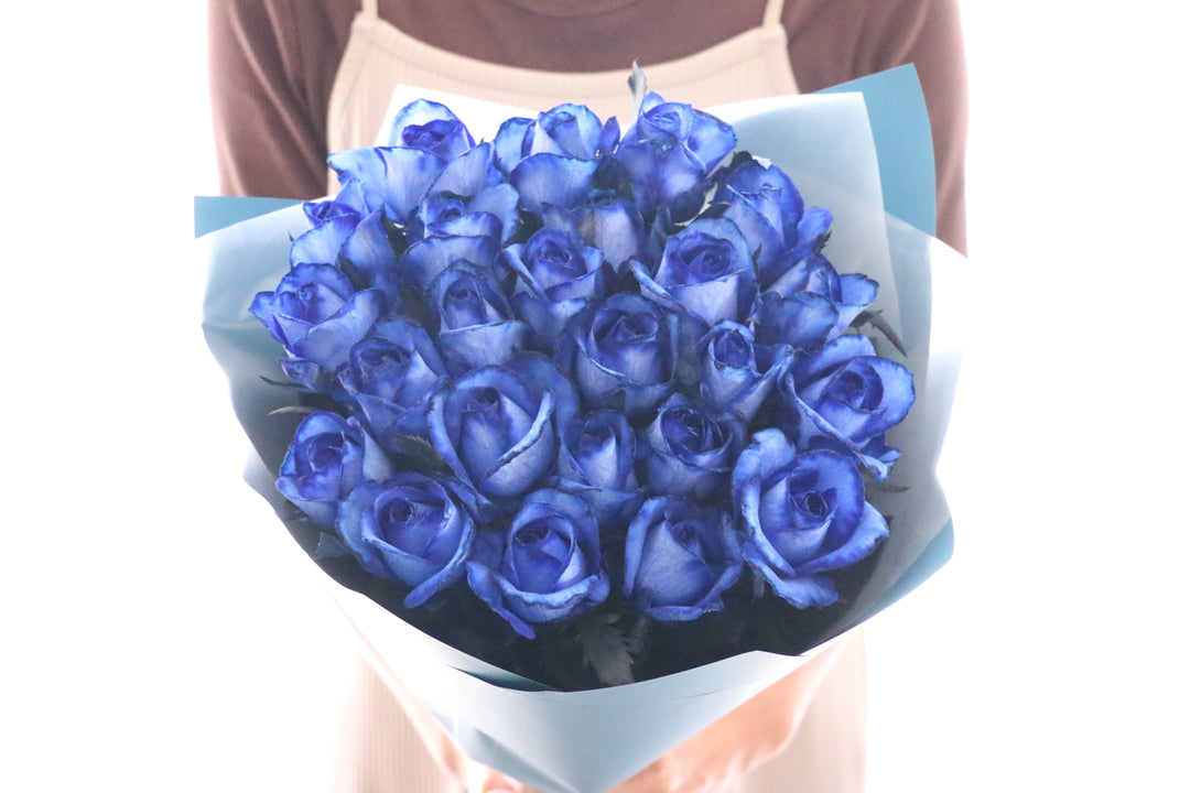 24本の青いバラの花束