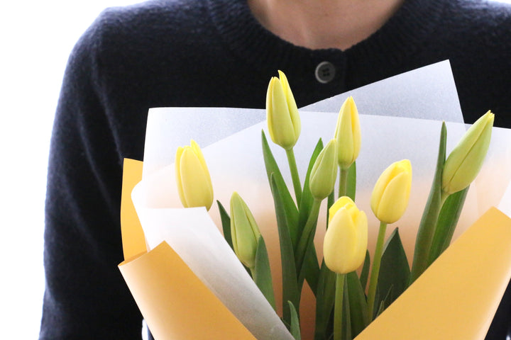 黄色のチューリップの花束（8本）