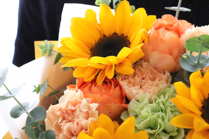 ひまわり入りの花束 6,000円