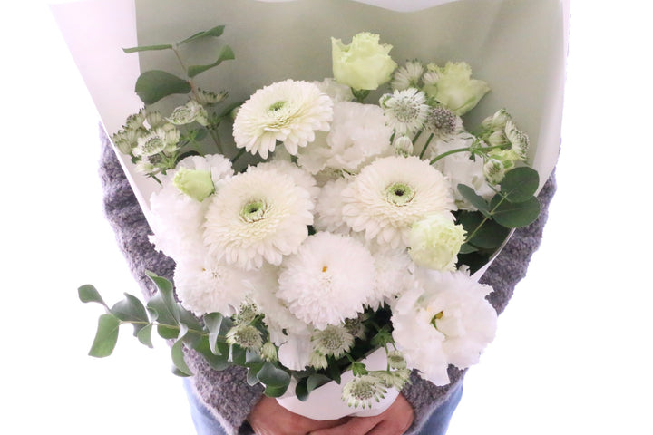 【供花】白色・グリーンのお供え花束 7,000円