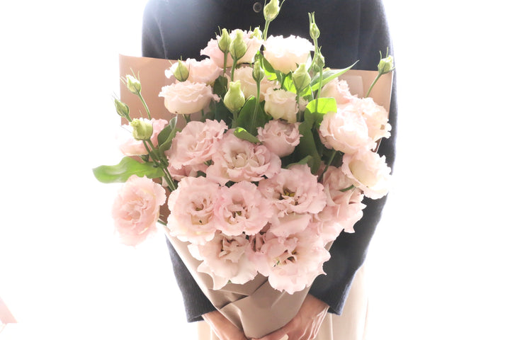 ピンク色のトルコキキョウの花束（10本）