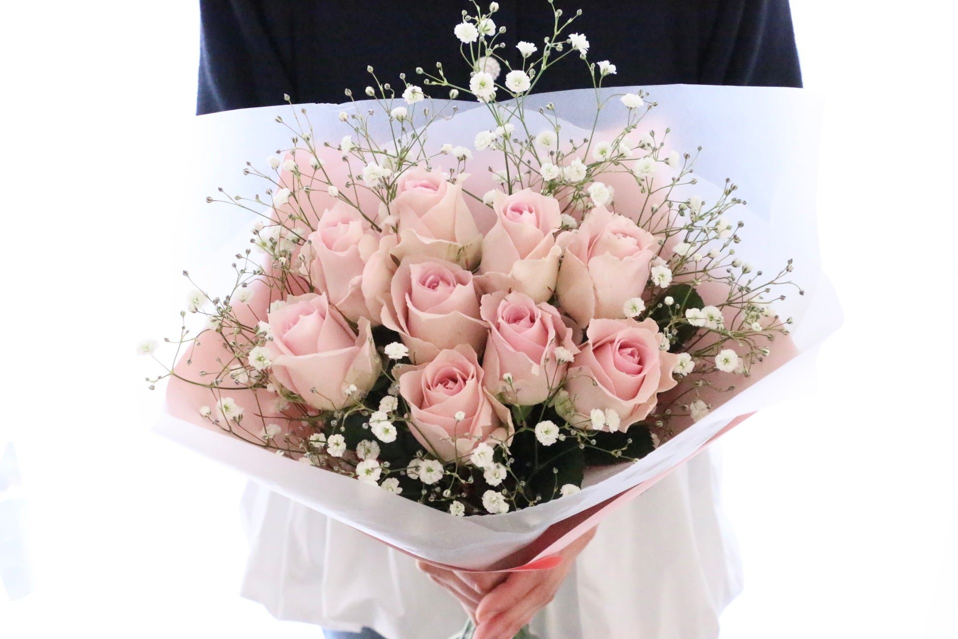 ピンク色バラとカスミソウの花束（9本）-いつまでも一緒にいてください