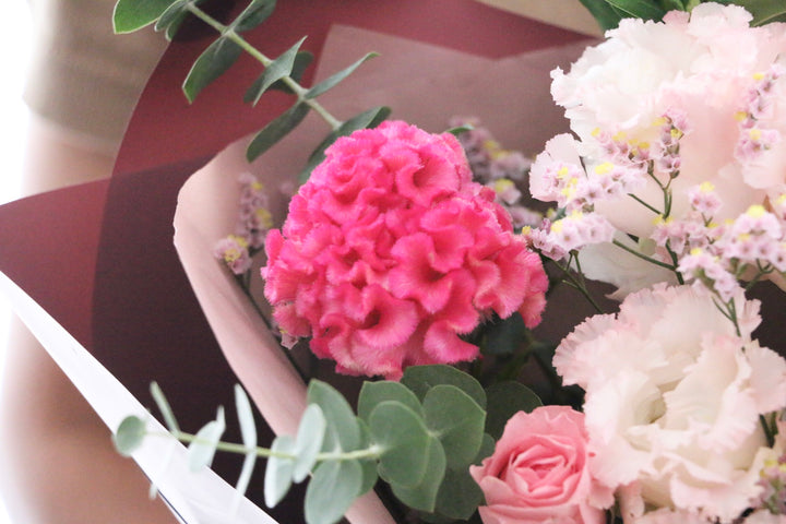 【敬老の日】秋の花束 ピンク　ケイトウのアップ