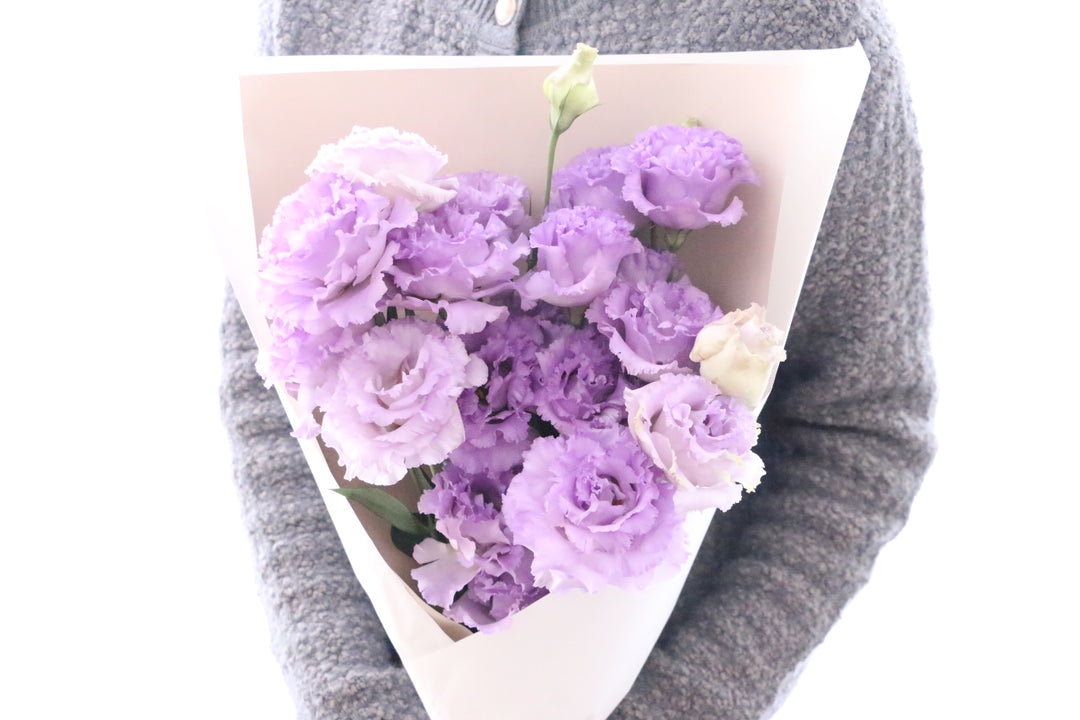 紫色のトルコキキョウの花束（5本）