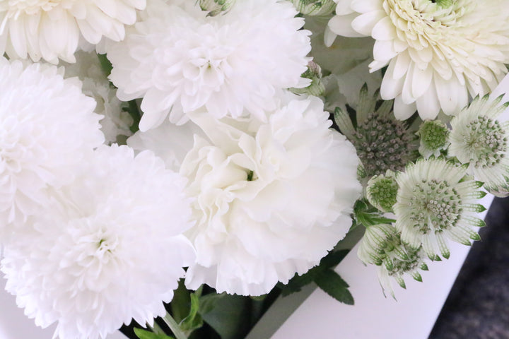 【供花】白色・グリーンのお供え花束 5,000円