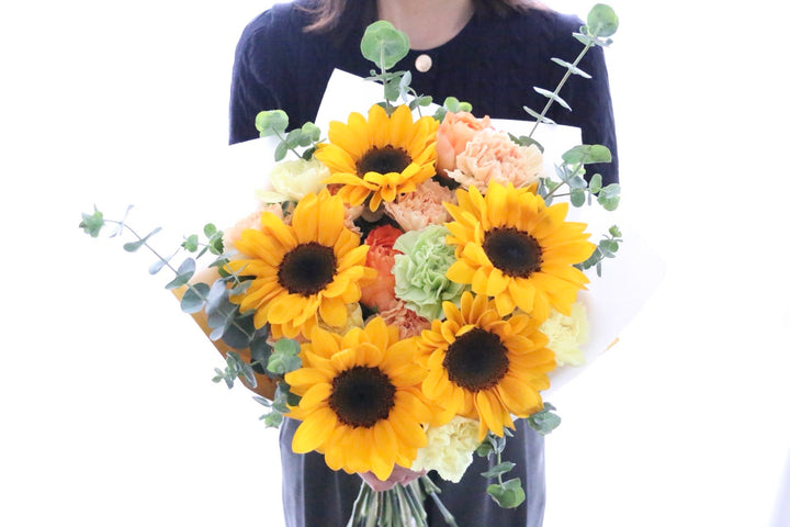 ひまわり入りの花束 8,000円