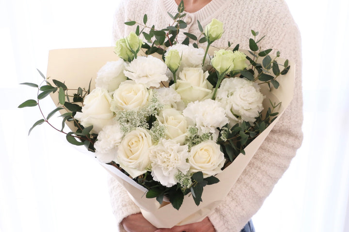 白・グリーンの花束 10,000円