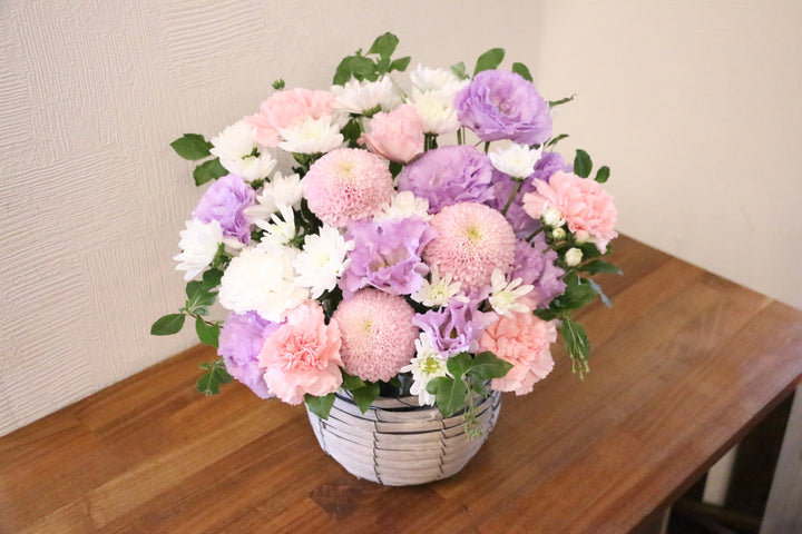 【供花】白色・ピンク色・紫色のお供えアレンジメント 9,000円