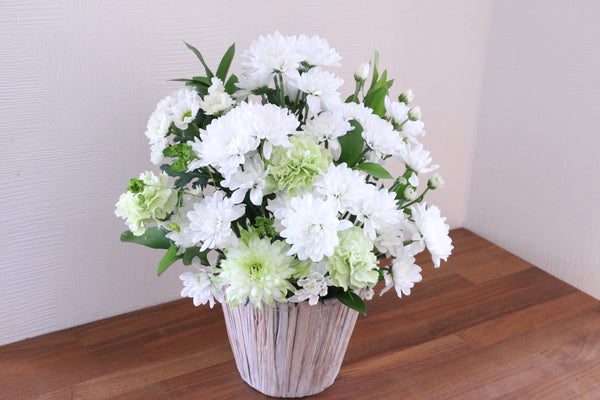 【供花】白色・グリーンのお供えアレンジメント 8,000円