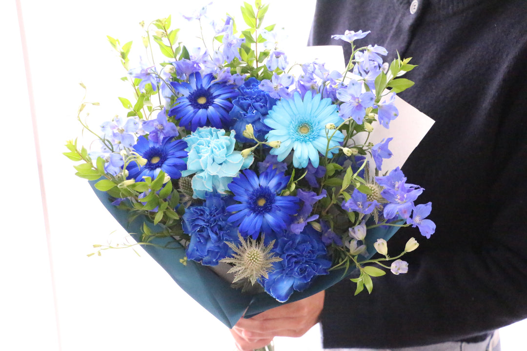 水色・青・白の花束 8,000円