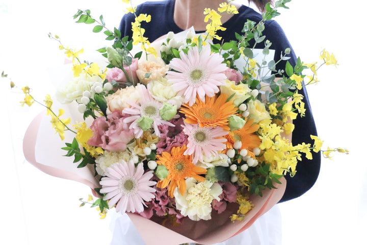 ピンク・黄色の花束 15,000円