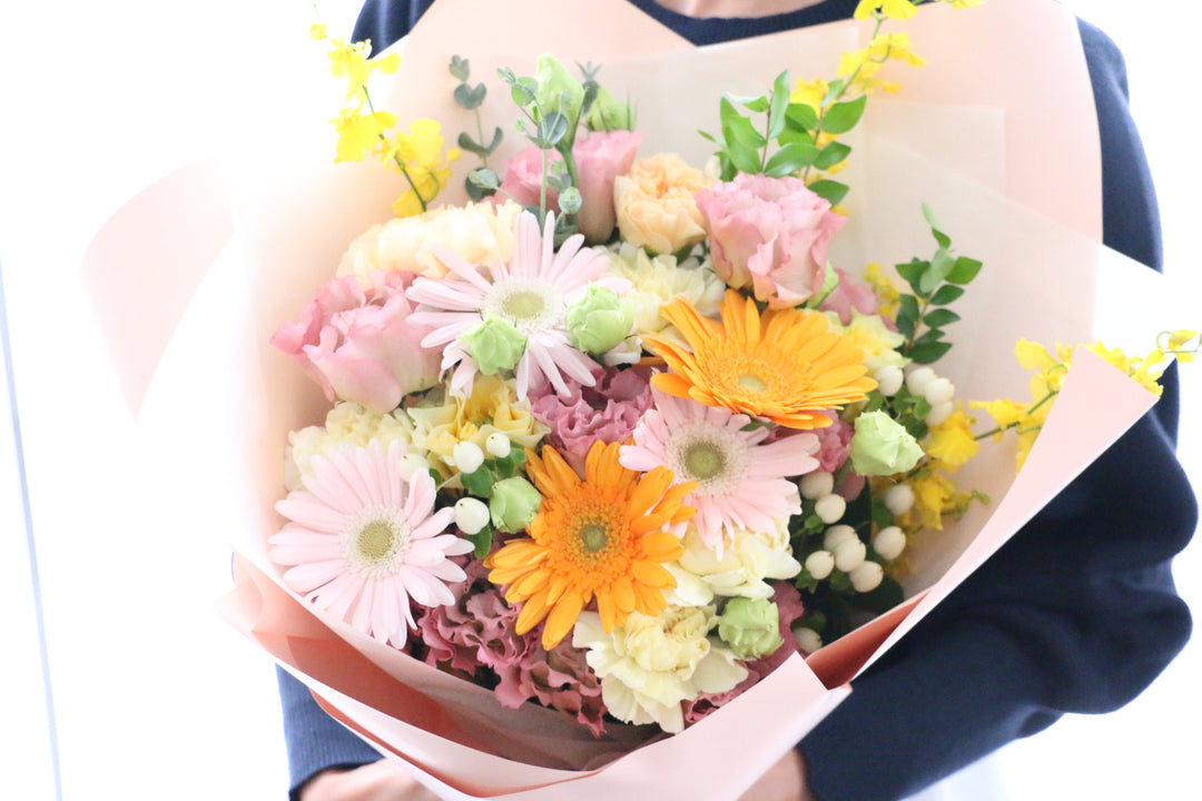 ピンク・黄色の花束  10,000円