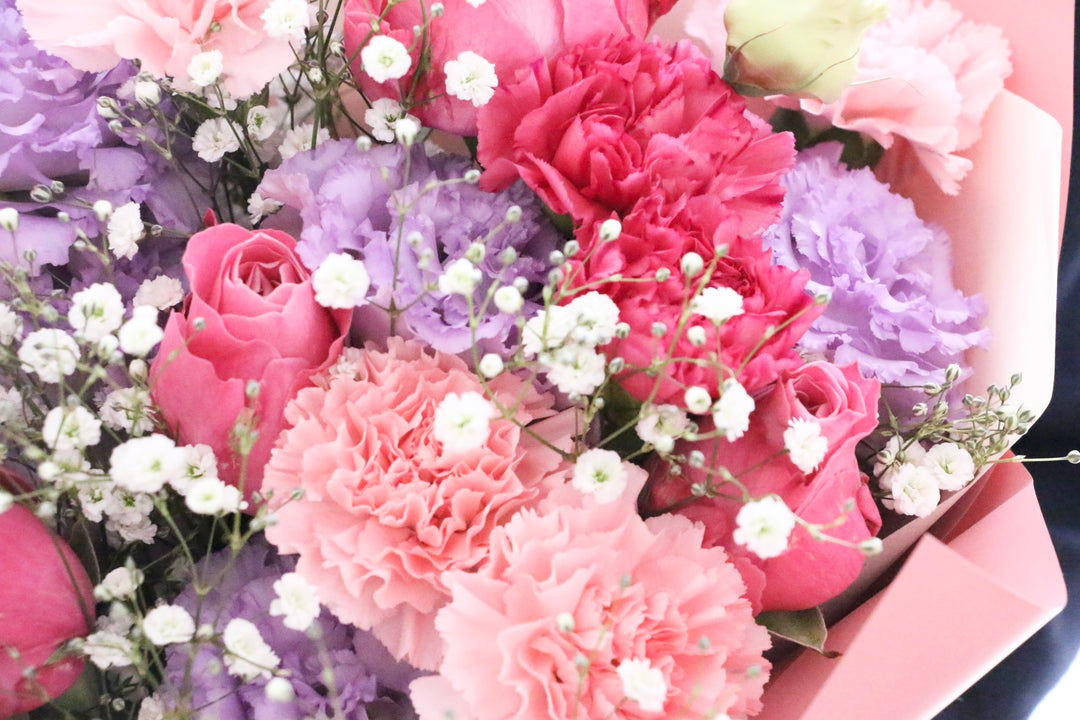 カスミソウ入り紫・ピンクの花束 8,000円