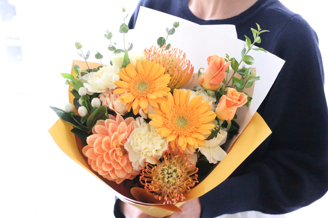 黄色・オレンジ色の花束 8,000円
