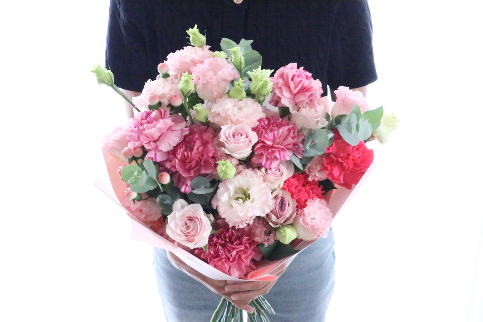 ともこページ ピンクの花束 3点 ピンク系の花束 12,000円 – 花・花束の通販サイト｜HanaTaku