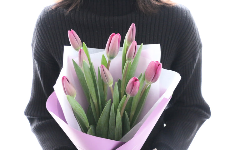 紫色のチューリップの花束（9本）