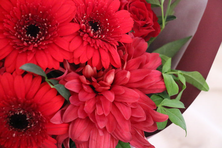 赤色の花束 5,000円