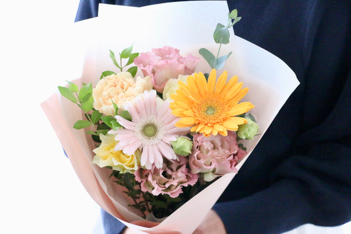 ピンク・黄色の花束  3,000円