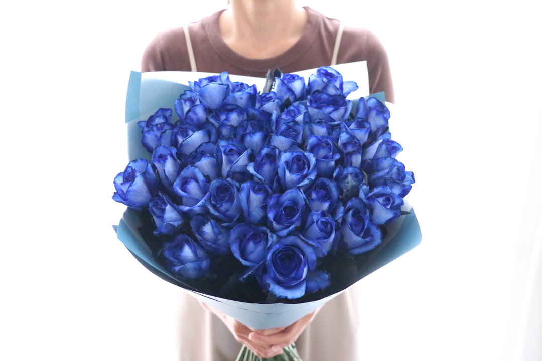 40本の青いバラの花束