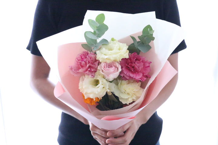 ピンク・黄色の花束  3,000円
