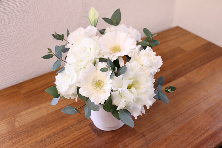 【供花】白色・グリーンのお供えアレンジメント 4,000円
