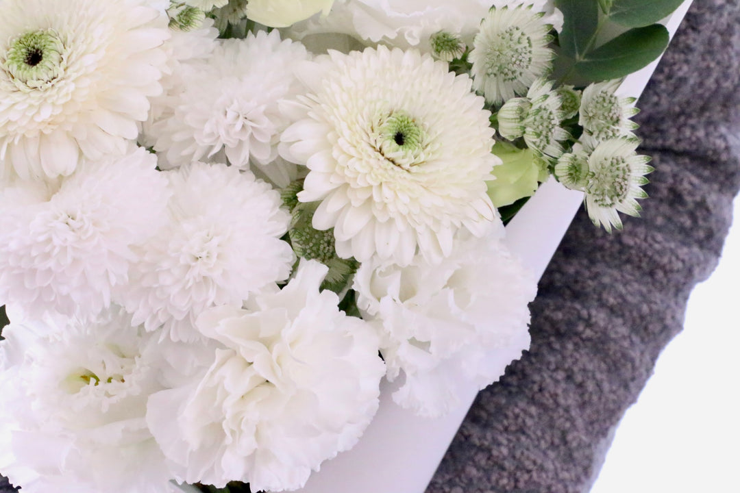 【供花】白色・グリーンのお供え花束 6,000円