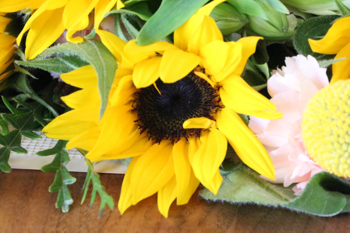 オレンジ色のひまわりの花束 Lサイズ
