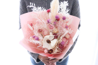 ピンク色のドライフラワーの花束 Lサイズ（パームフラワー入り）　8,000円