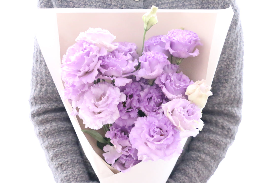 紫色のトルコキキョウの花束（5本）