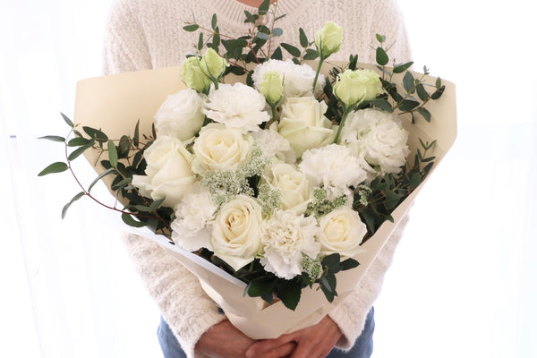 白・グリーンの花束 10,000円