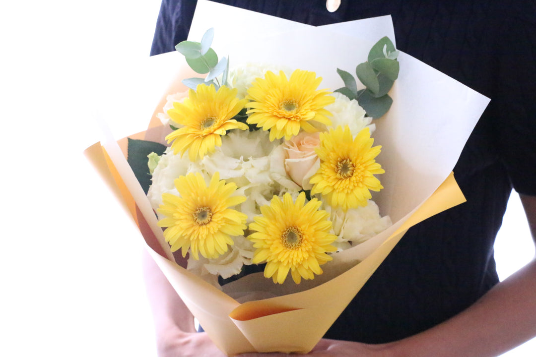 黄色ガーベラ入りの花束 Lサイズ 5,000円