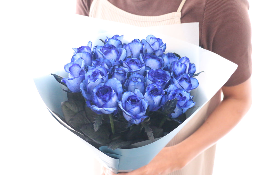 20本の青いバラの花束