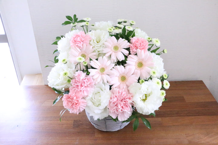 【供花】白色・ピンク色のお供えアレンジメント 10,000円