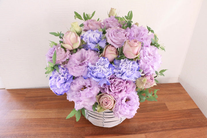 紫色のアレンジメント　9,000円