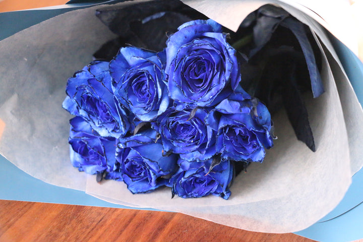 8本の青いバラの花束-あなたに感謝しています